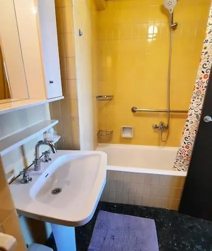 Carihuela 1 Bed Luxury トレモリノス